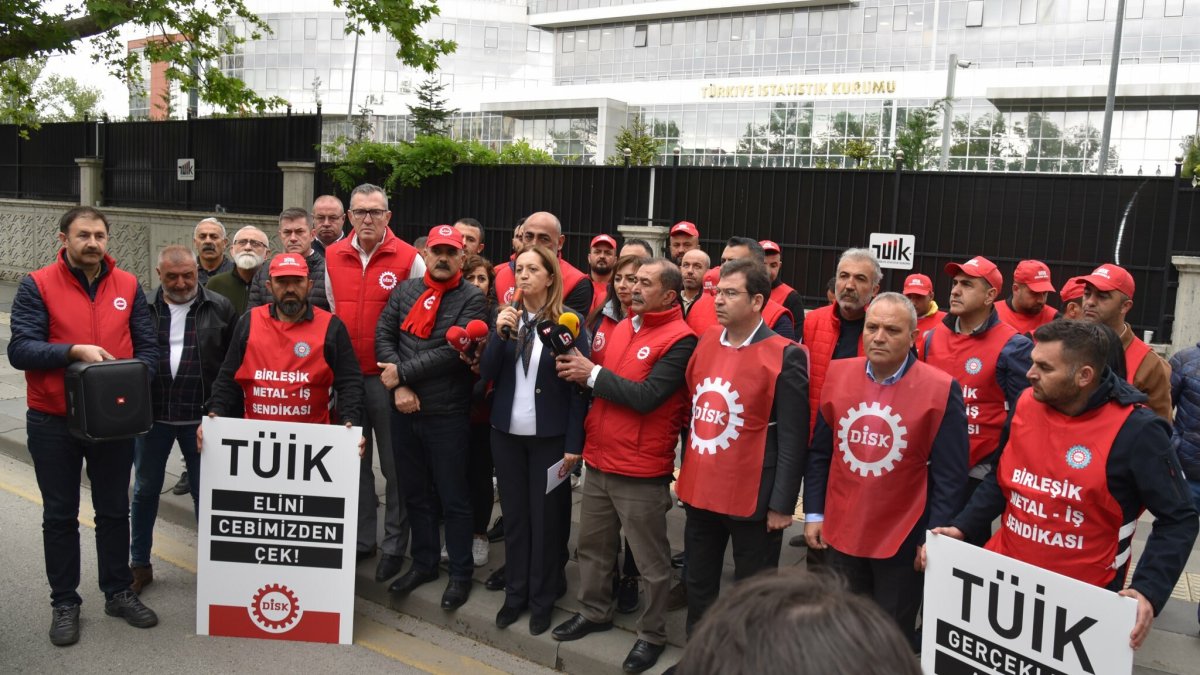 DİSK TÜİK önünden seslendi: Gerçekleri açıkla, ekmeğimizle oynama