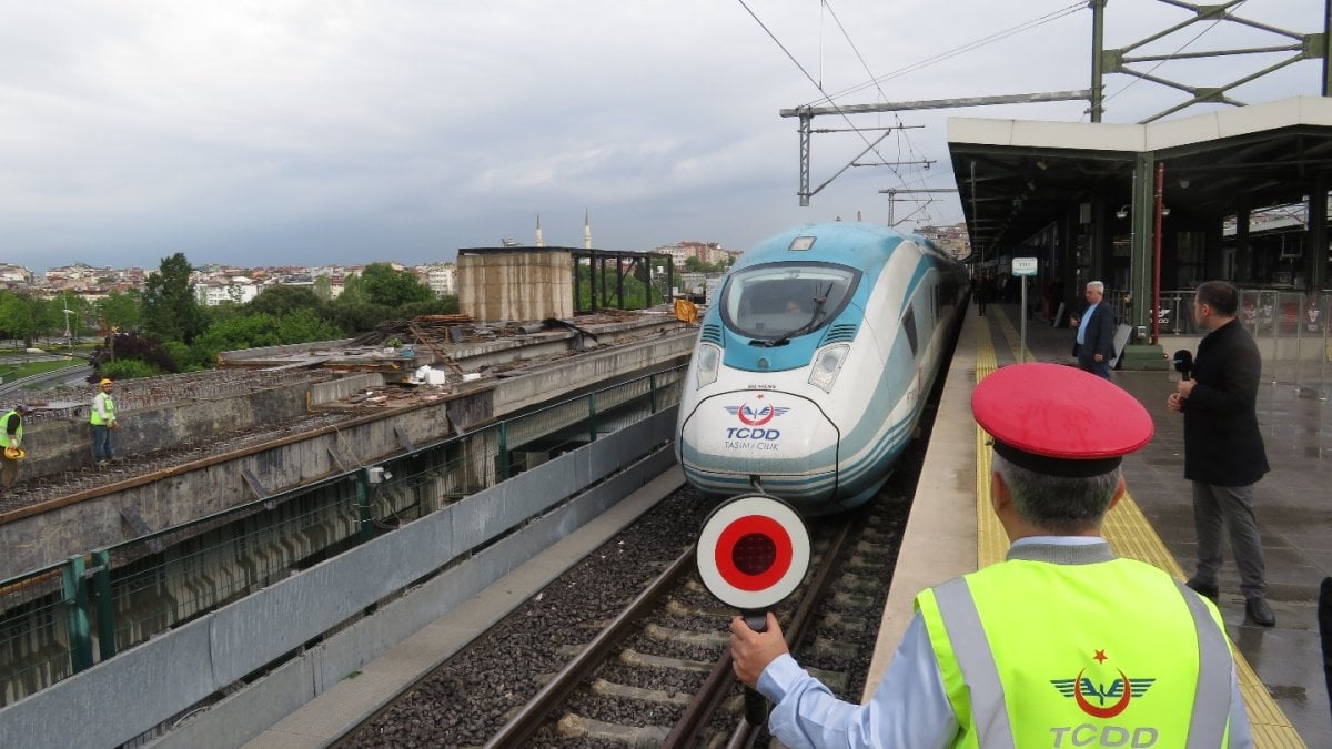 İstanbul – Sivas YHT ilk seferini yaptı