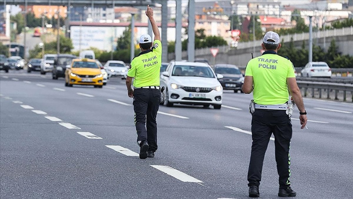 İstanbul Valiliği duyurdu: 19 Mayıs nedeniyle 3 cadde trafiğe kapatılacak!