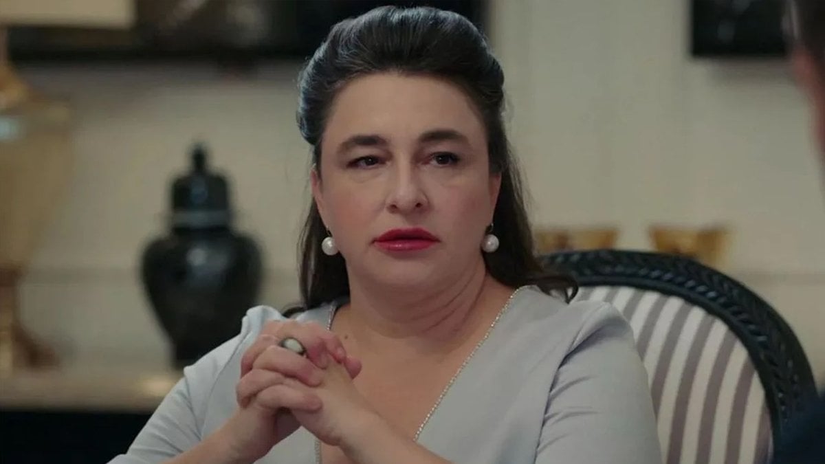 Esra Dermancıoğlu’ndan Cannes’a giden oyunculara tepki: Ben utandım