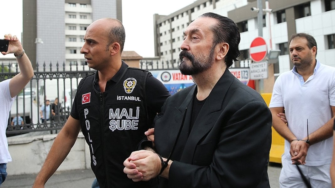 Adnan Oktar davasında ara karar: O isme tahliye geldi