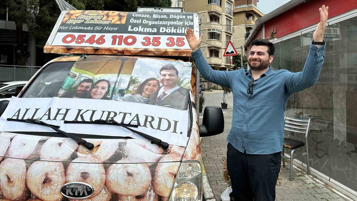 Sevgilisinden ayrılınca hayır işledi: ‘Allah kurtardı’ yazılı pankartla lokma dağıttı