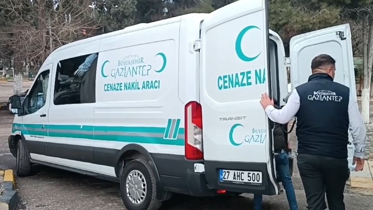 Gaziantep’te iş cinayeti: Kepçe ile duvar arasında sıkışan işçi öldü