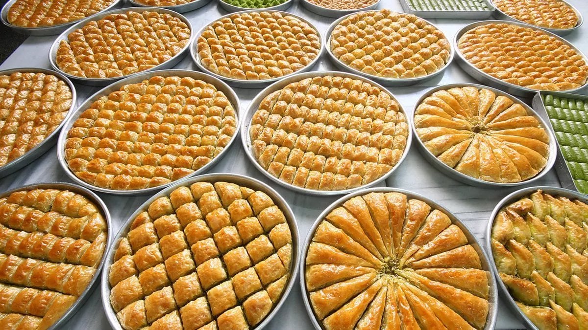 Bayram gelmeden zam merhaba dedi! Baklavanın kilosuna büyük zam: Vatandaşlar fiyatı görünce çileden çıktı