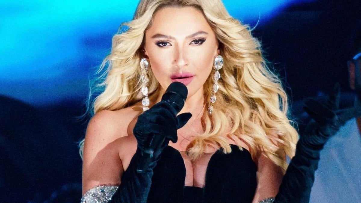 Hadise şarkıcılığı bıraktı oyuncu oluyor! Anlaşmalar bile tamam: Alacağı ücret dudak uçuklattı