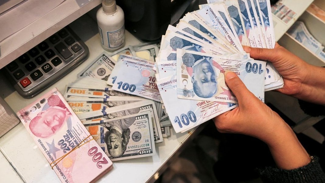 TL dolar karşısında iki aydır değer kazanıyor