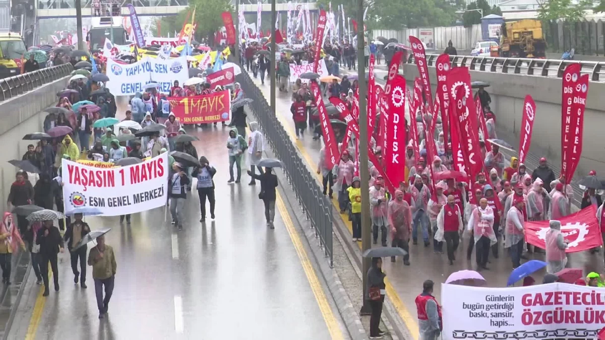 Ankara’da 1 Mayıs İşçi Bayramı Yoğun Yağmur Altında Kutlandı