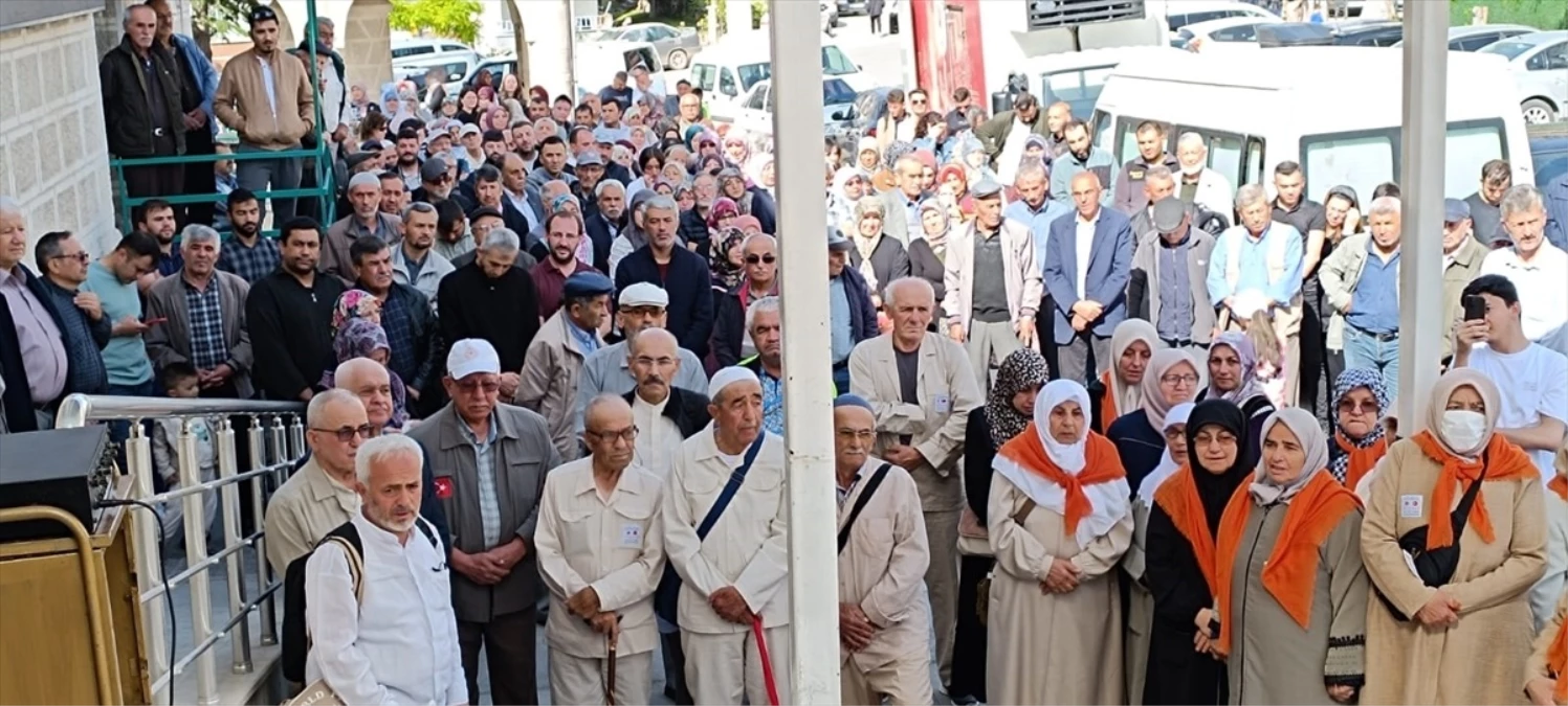 Beypazarı’ndan 21 Hacı Adayı Kutsal Topraklara Uğurlandı