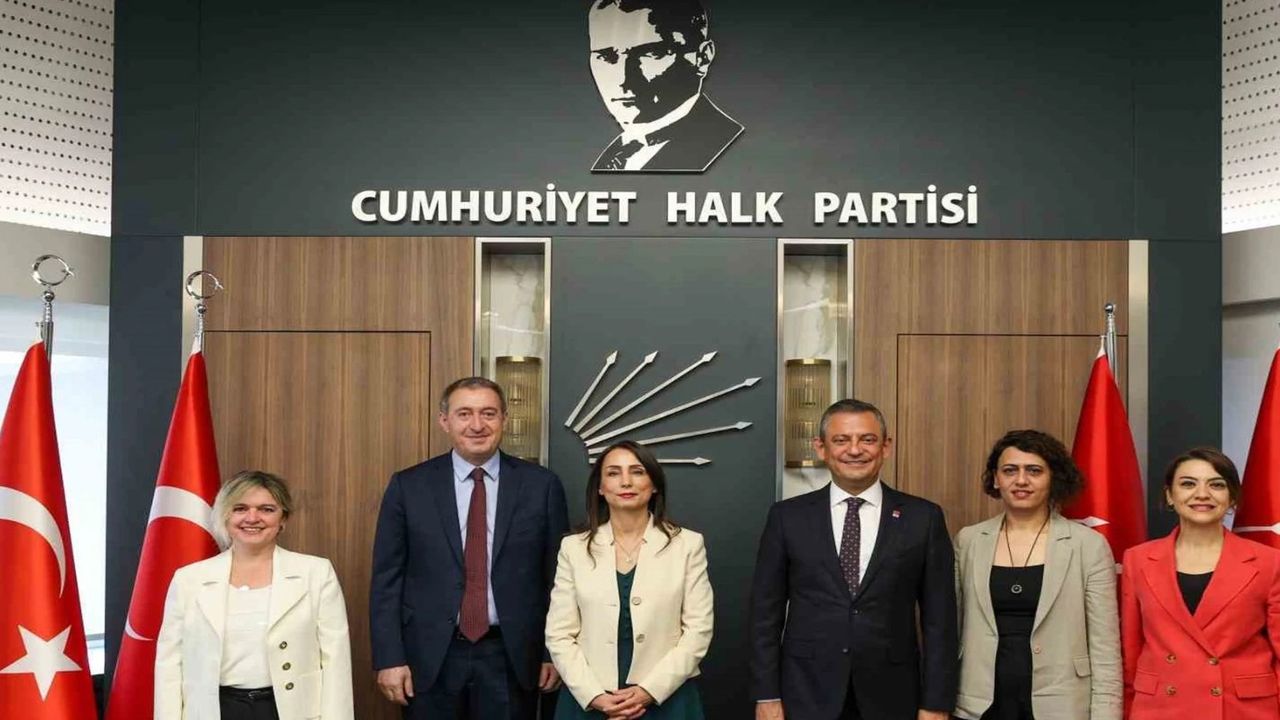 DEM Parti’nin CHP ziyareti sona erdi: Görüşmeye dair ilk açıklamalar geldi