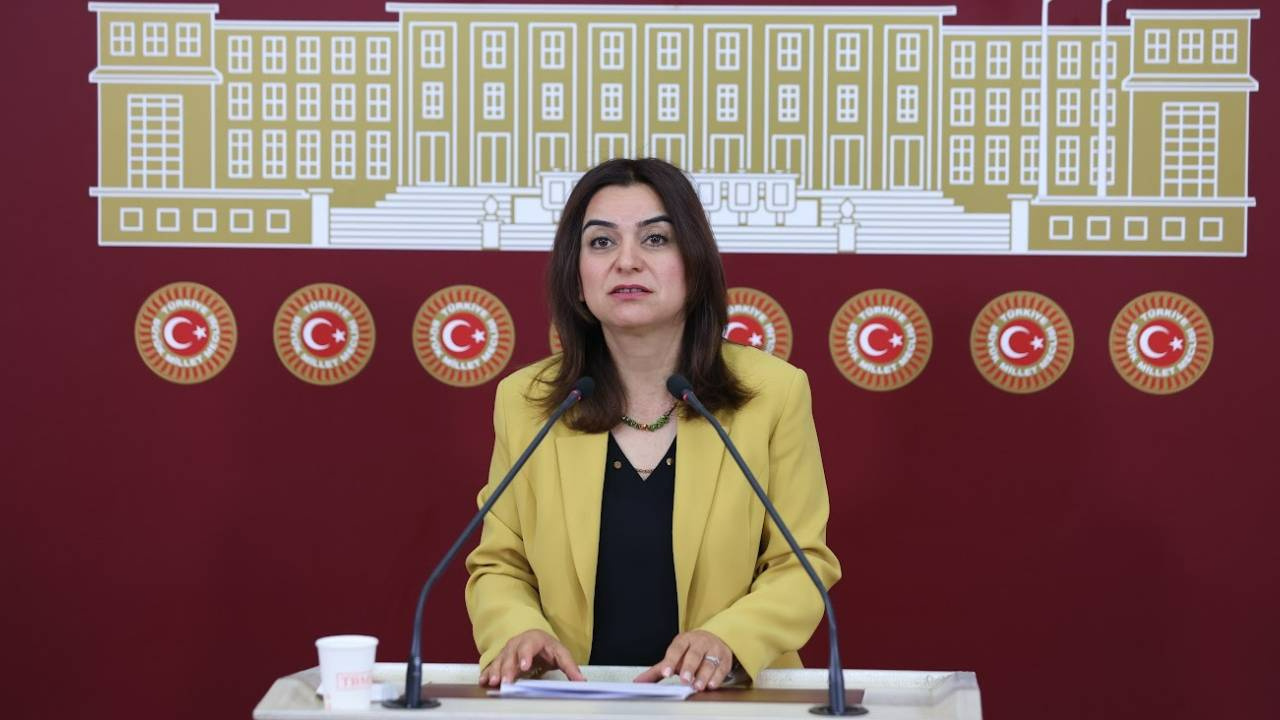 DEM Parti’den 9. Yargı Paketi’ndeki ‘etki ajanlığı’ düzenlemesine eleştiri: AKP ve MHP ittifakı, demokrasinin tabutuna son çiviyi çakmak istiyor