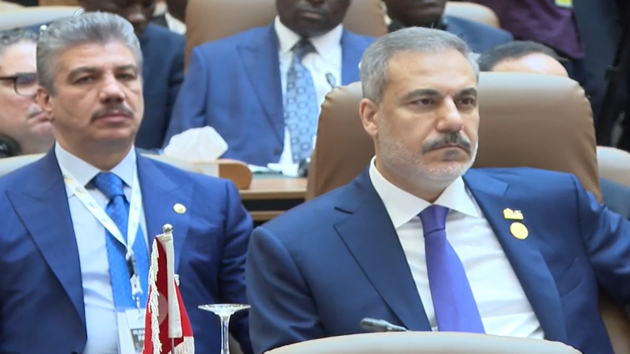 Dışişleri Bakanı Hakan Fidan, İslam İşbirliği Teşkilatı Zirvesi’nde konuştu