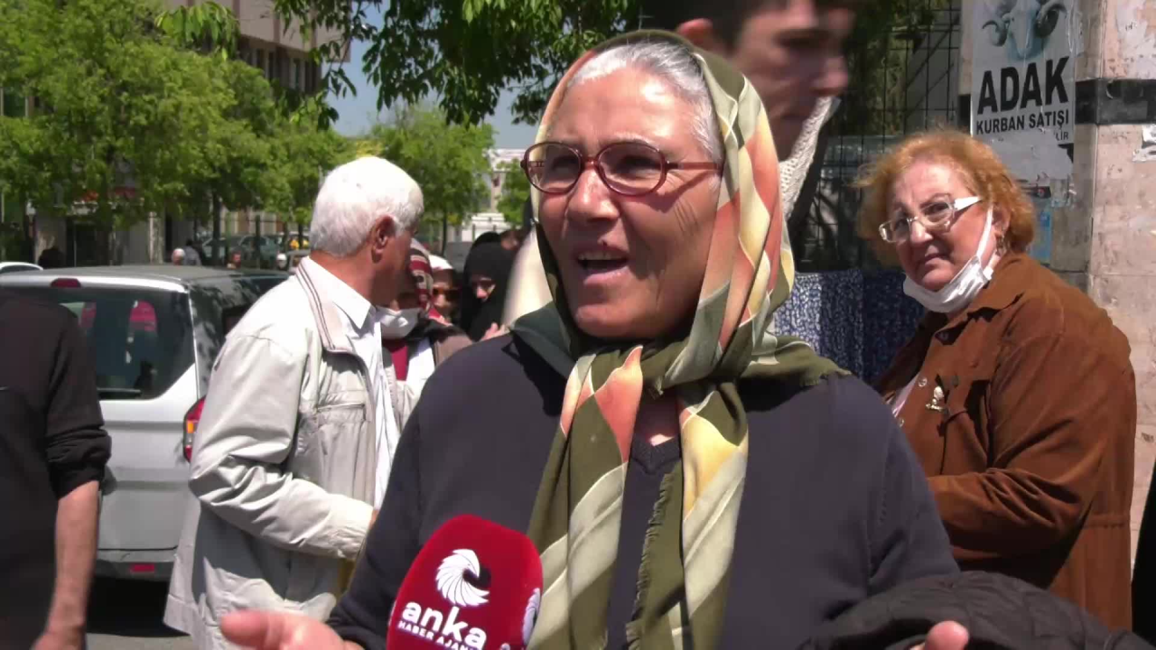 Hastanelerde randevu çilesi: “Ben ne yapayım, öleyim mi?”