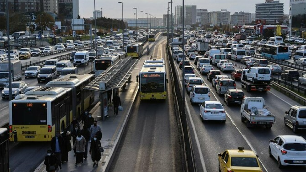 İstanbul Büyükşehir Belediyesi’nden şehir içi ulaşım açıklaması