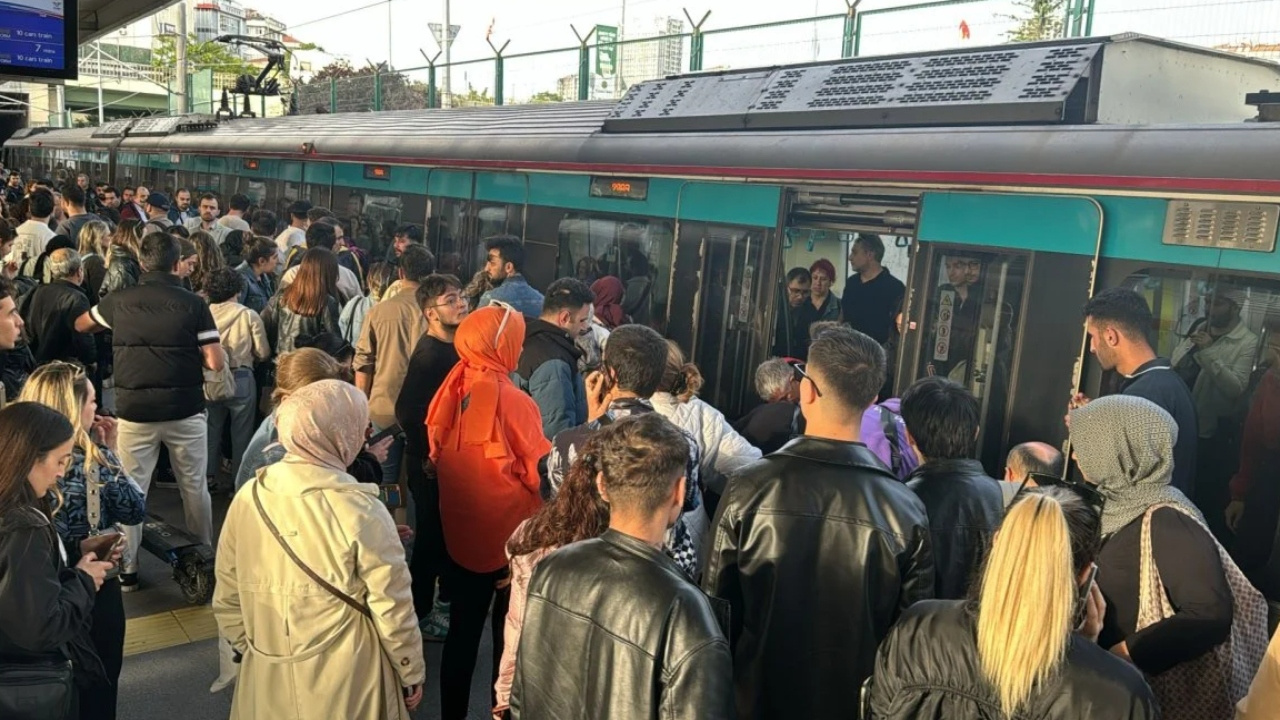 Marmaray’da intihar: Seferler durduruldu