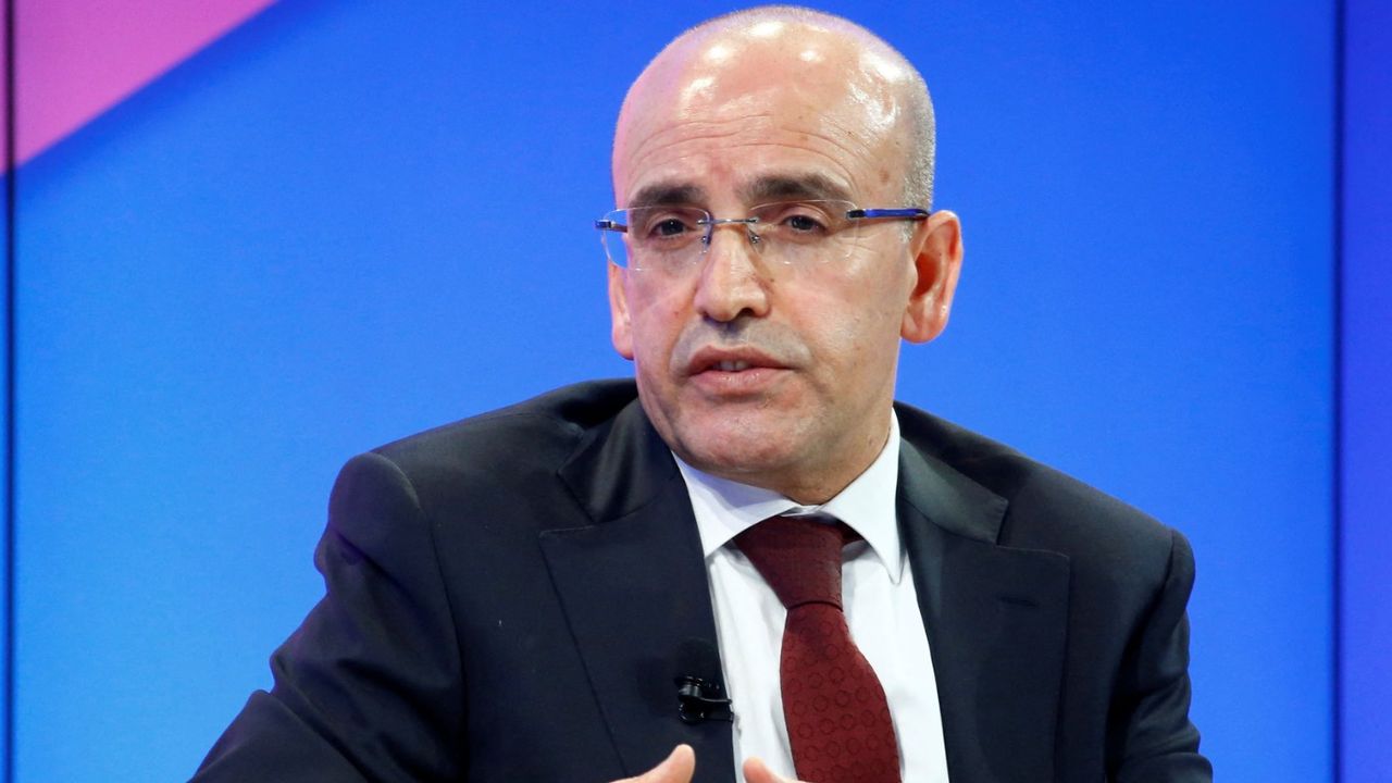 Mehmet Şimşek’ten kritik açıklama: “Müdahale etmeseydik 40 milyar dolar altın ithal edilecekti”