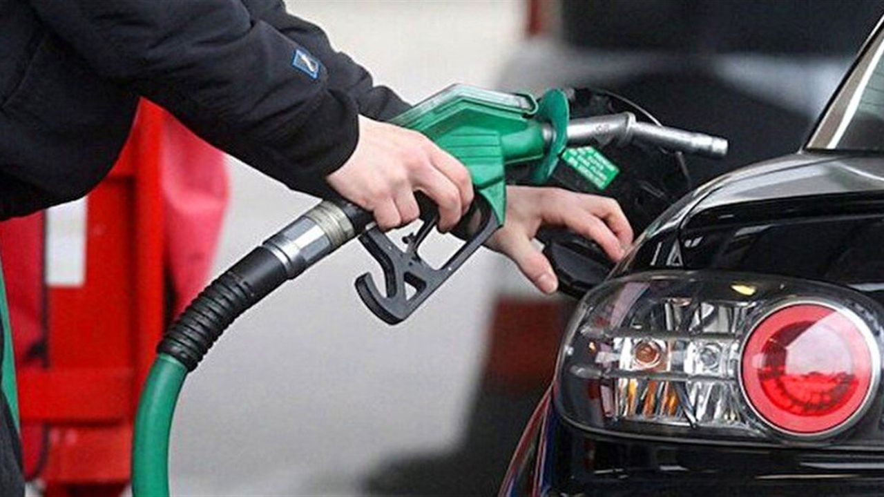 Petrol fiyatındaki düşüş pompaya yansıdı: Benzine indirim yapıldı