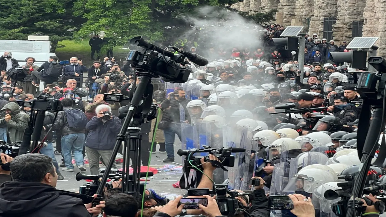 Saraçhane’de işçiler yürüyüşe geçti: Polis müdahaleye başladı