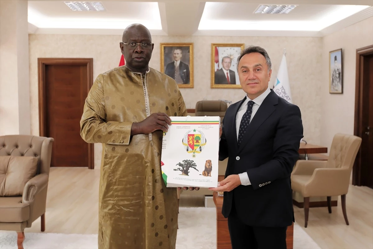 Senegal Büyükelçisi TOGÜ Rektörünü Ziyaret Etti