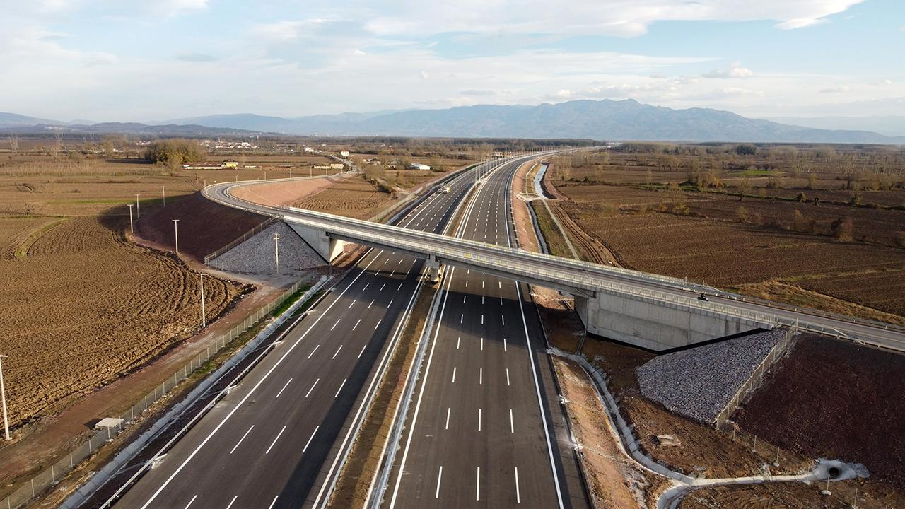 Otoyol ve köprü geçiş ücretlerine zam