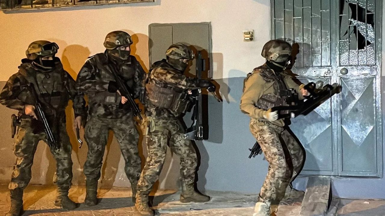 Zehir tacirlerine yönelik “Narkoçelik-16” operasyonlarında 366 kişi yakalandı