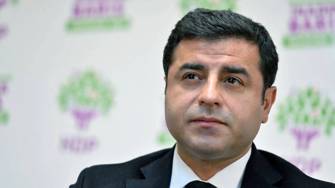 Selahattin Demirtaş’ın ‘Cumhurbaşkanına hakaret’ duruşmasına erteleme