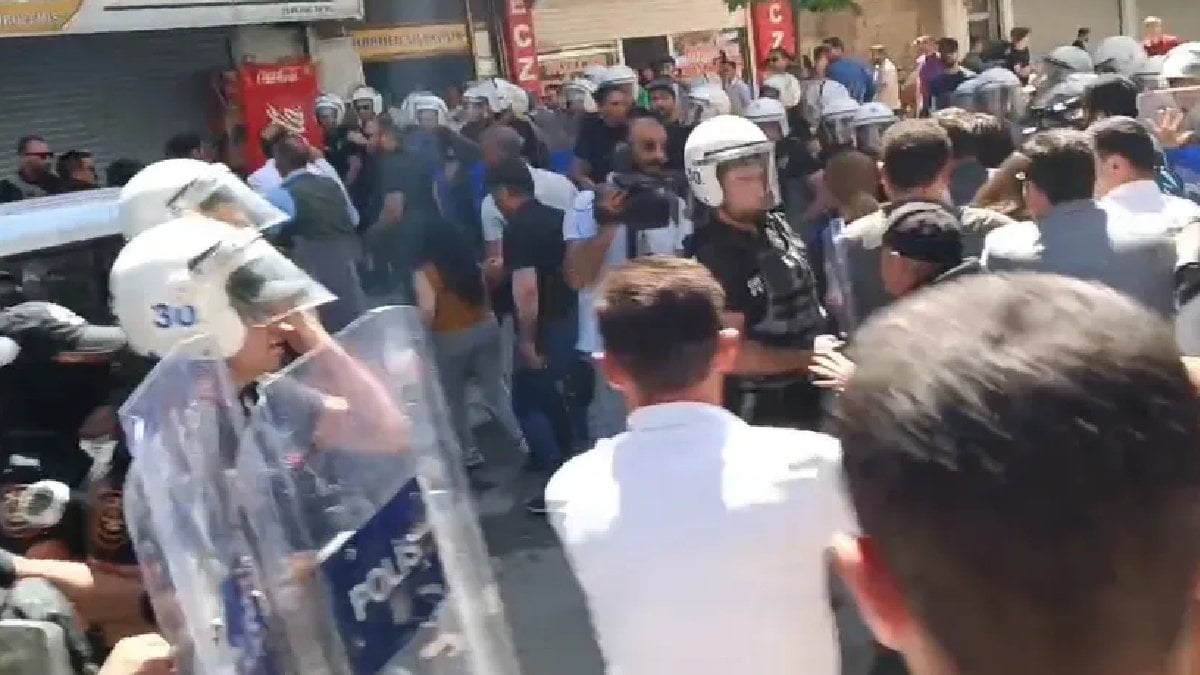 DEM Partililere Hakkari’de müdahale: Polis biber gazı sıktı