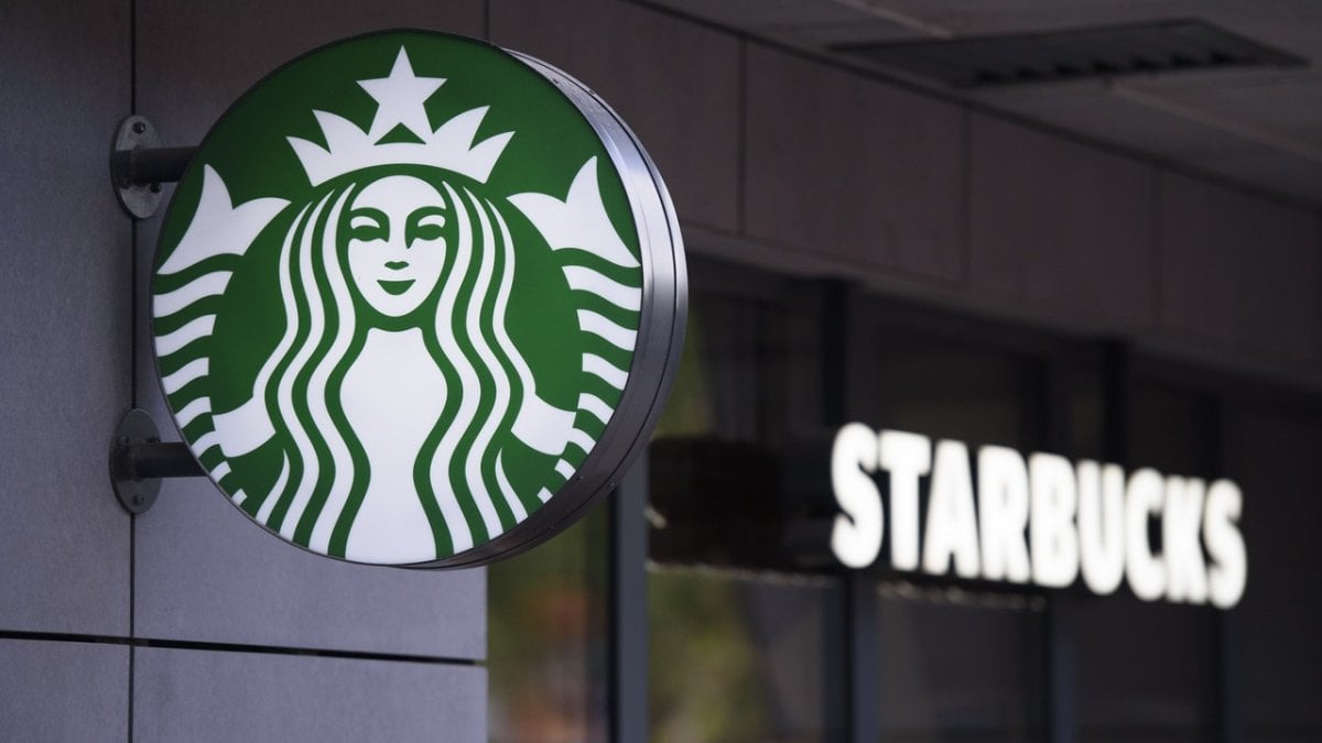 Kahve devi Starbucks iflas pençesinde! Yaşadığı düşüşle tarihe geçti, sektörün devi resmen eriyor