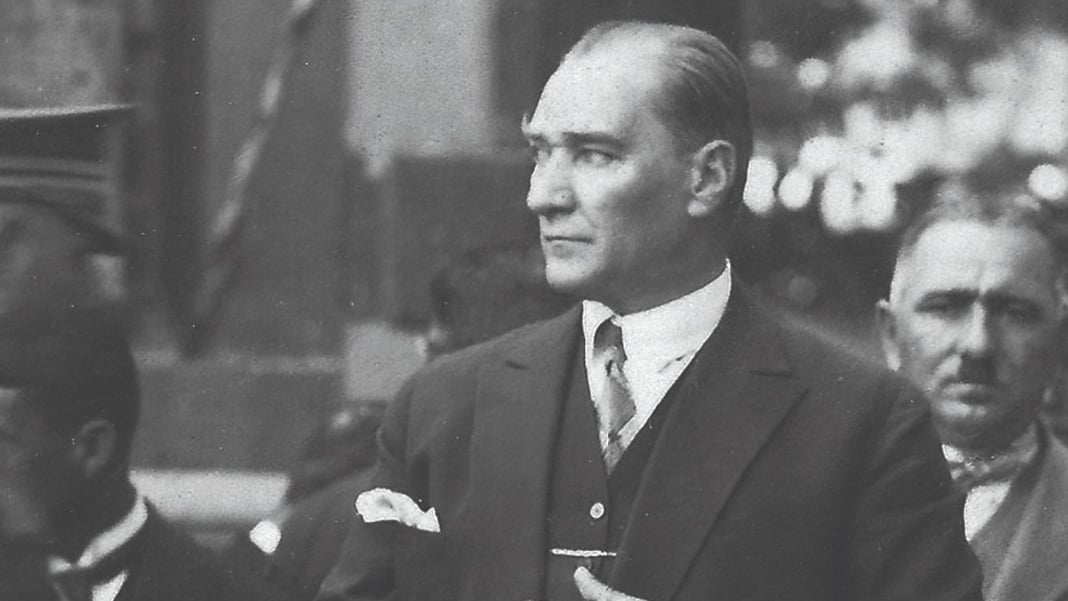 MSB’den duygulandıran paylaşım: Atatürk’ün altı imzası ortaya çıktı