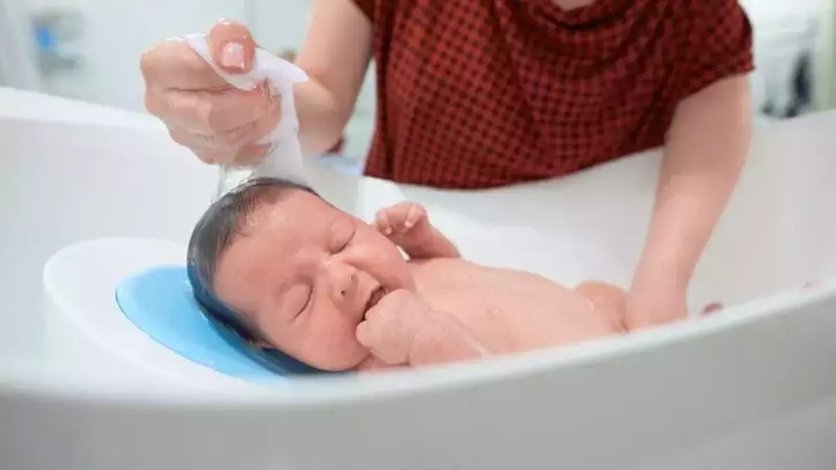 Bebek şampuanında olması gereken 6 özellik: Miniklerin saç ve cilt sağlığı için en iyisi