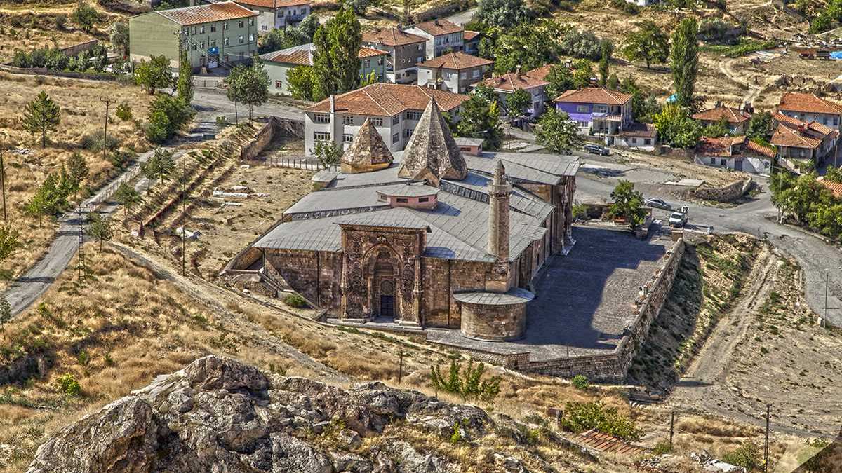 Mısır piramitlerin gizemi Sivas’ta keşfedildi! Selçuklular da aynı yöntemi kullanmış: Yıllar sonra ortaya çıktı