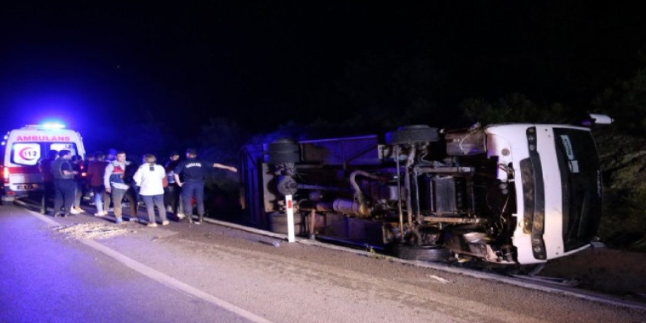 Öğrencileri taşıytan minibüs feci kaza yaptı! Onlarca yralı var: Çok sayıda ekip sevk edildi