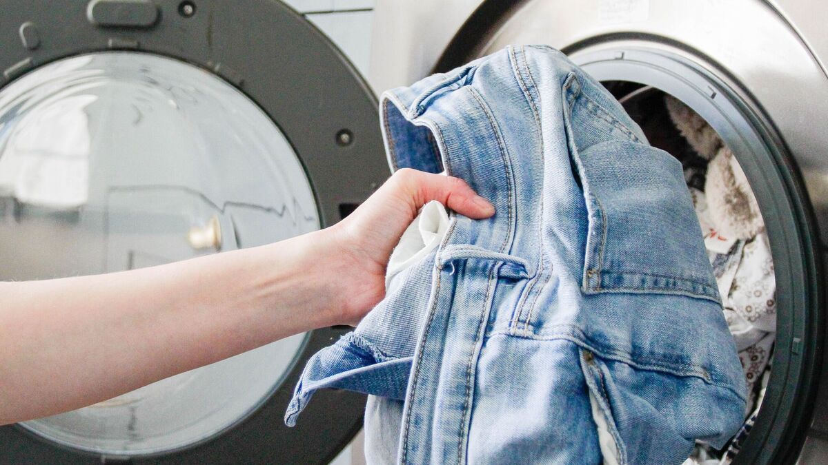 Two cheap kitchen cupboard staples that 'kill germs and odor' in laundry | Express.co.uk