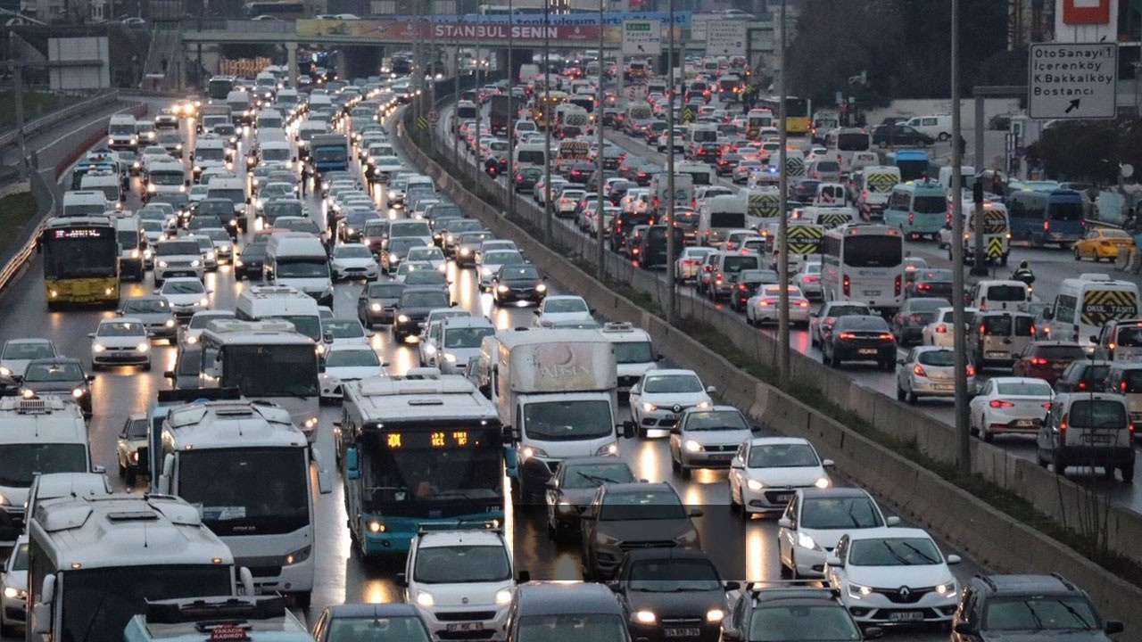 Trafiği düzenleyen yeni adım: Karekod zorunluluğu geliyor!