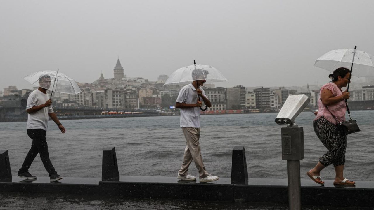 AKOM’dan İstanbul’a kuvvetli sağanak uyarısı