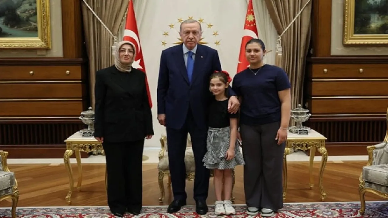 Ayşe Ateş’in Cumhurbaşkanı Erdoğan ile görüşmesini anlattı! Adalet mücadelesinde yeni bir dönem