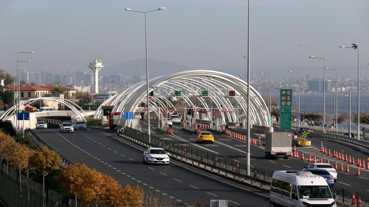 Bakan Uraloğlu duyurdu! İstanbul Avrasya Tüneli’nde günlük geçiş rekoru kırıldı