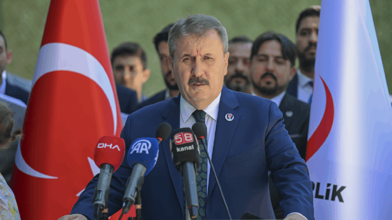 BBP lideri Destici’den enteresan çıkış: “Müslüman değilseniz söyleyin, sizi azınlık statüsüne alalım”