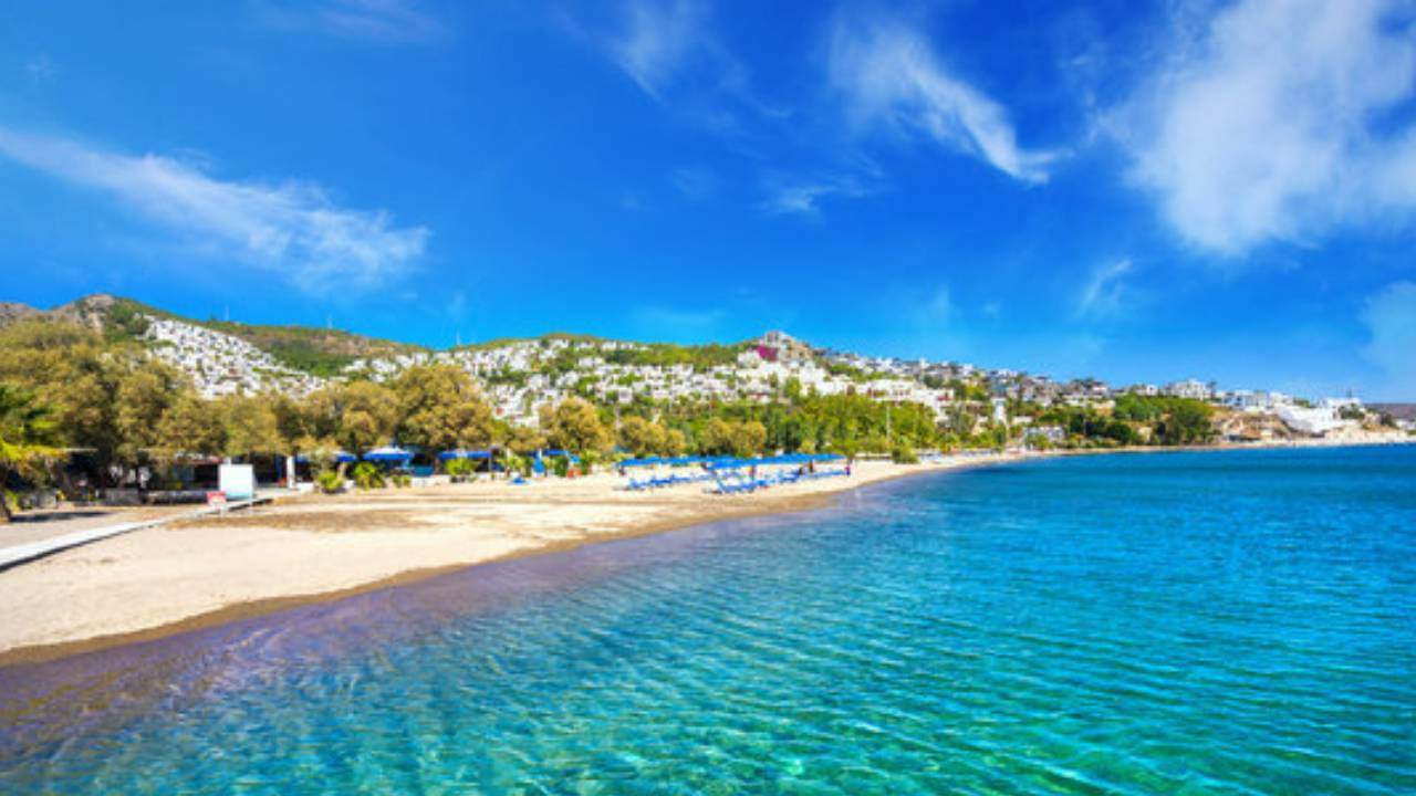 Bodrum’da beach fiyatları dudak uçuklattı