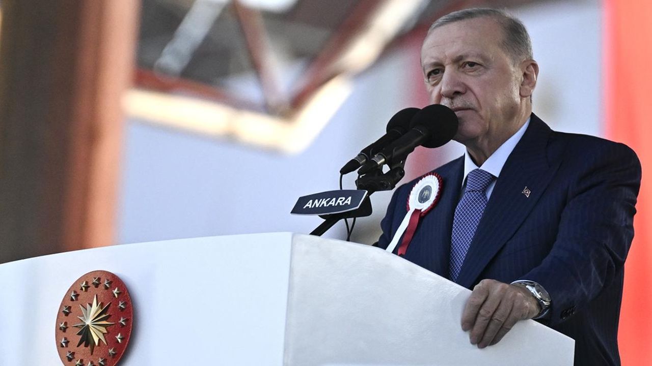 Cumhurbaşkanı Erdoğan’dan polis mezuniyet töreninde önemli mesajlar “Terör örgütünü kıpırdayamaz hale getirdik”