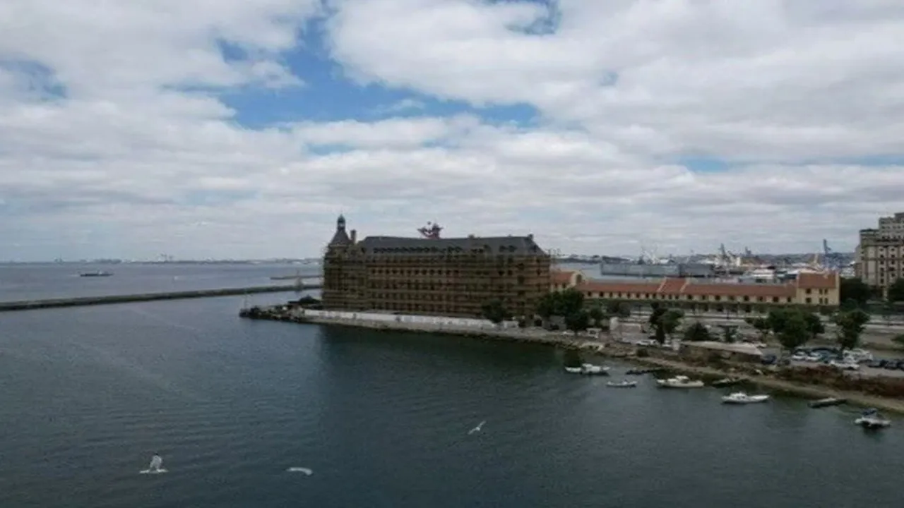 Haydarpaşa Garı restorasyonunda yeni aşama! Örtüler kaldırıldı…