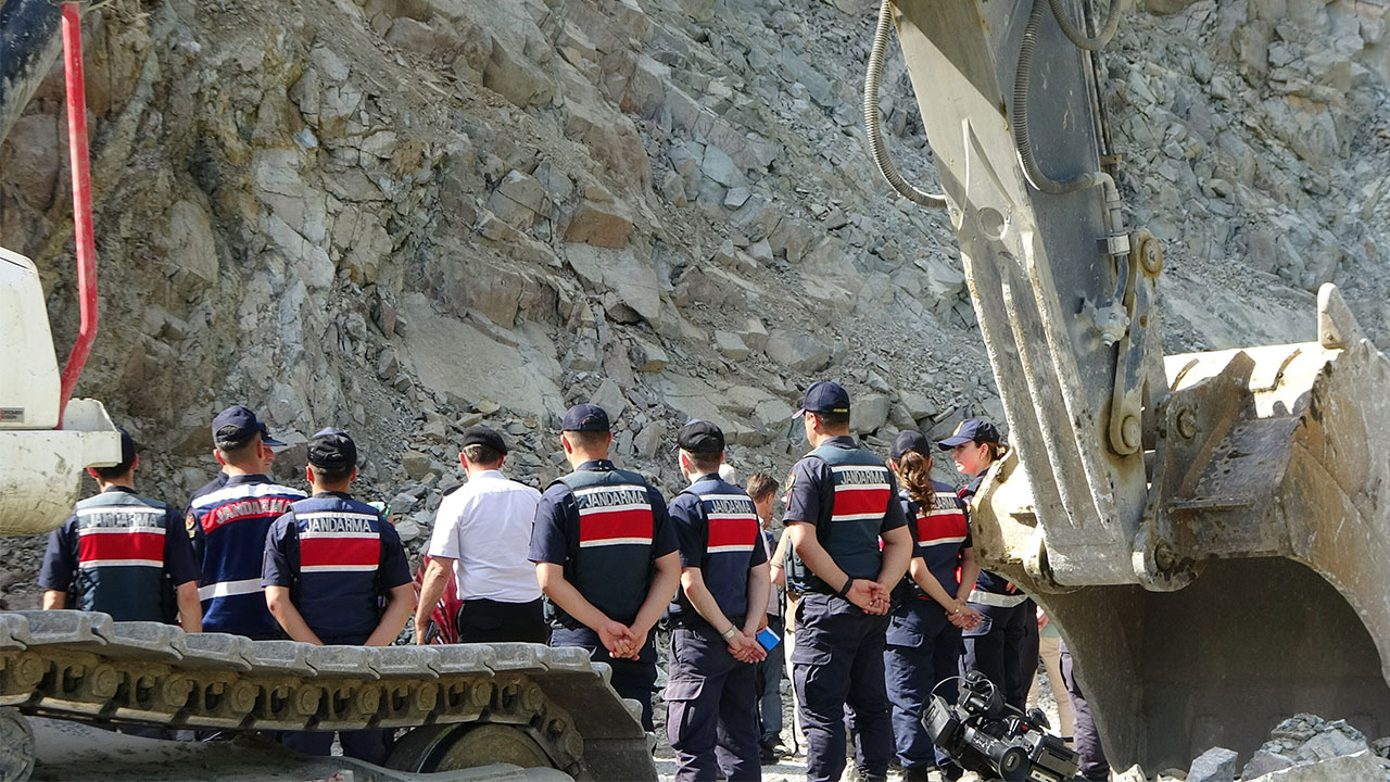 İkizdere’de taş ocağı ruhsat iptali için bilirkişi keşfi yapıldı