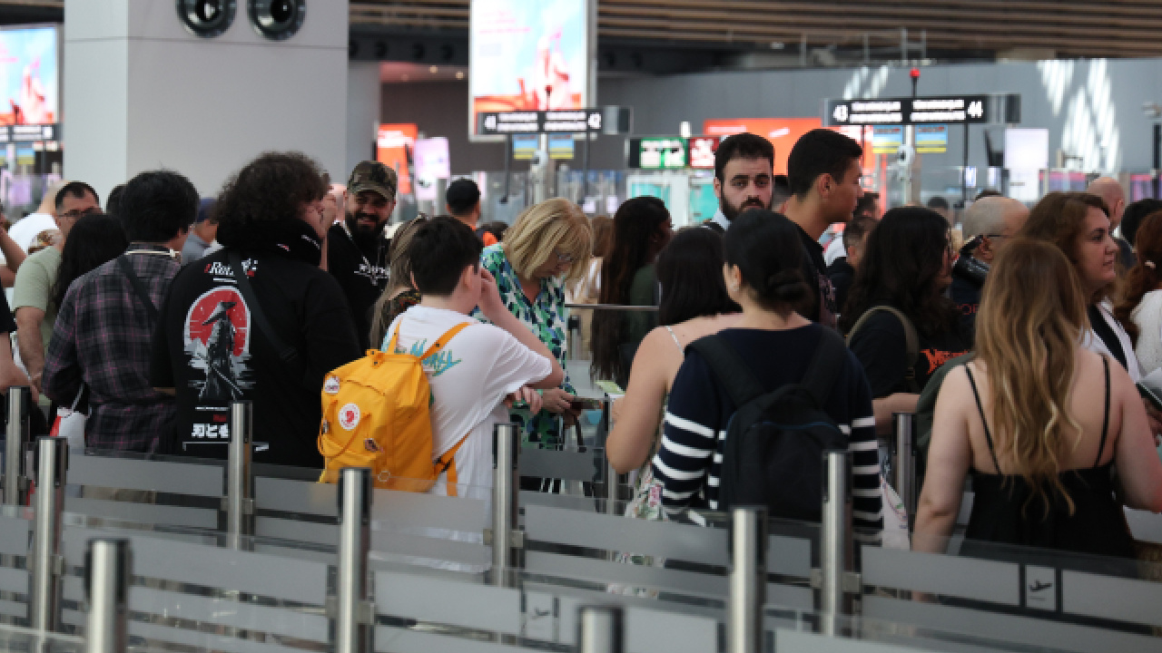 İstanbul’da büyük göç sürüyor, akın akın geldiler: Yoğunluk oluştu!