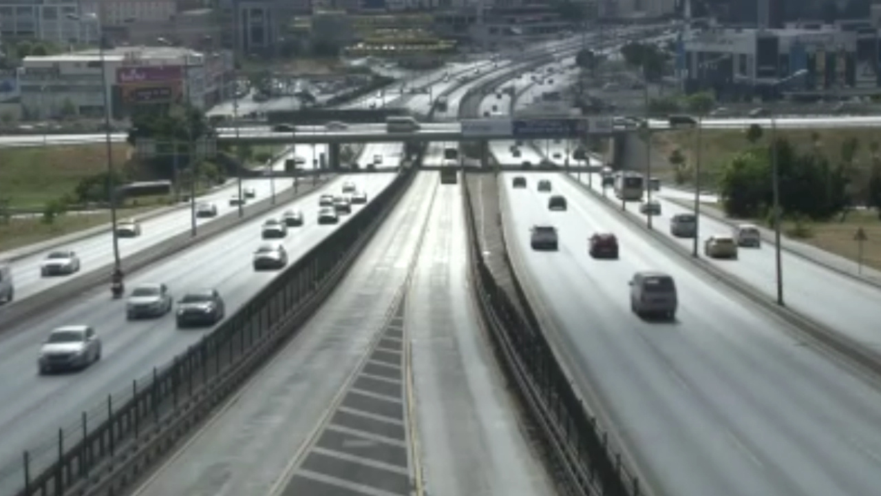 İstanbul’u akın akın terk ettiler, trafik boş kaldı!