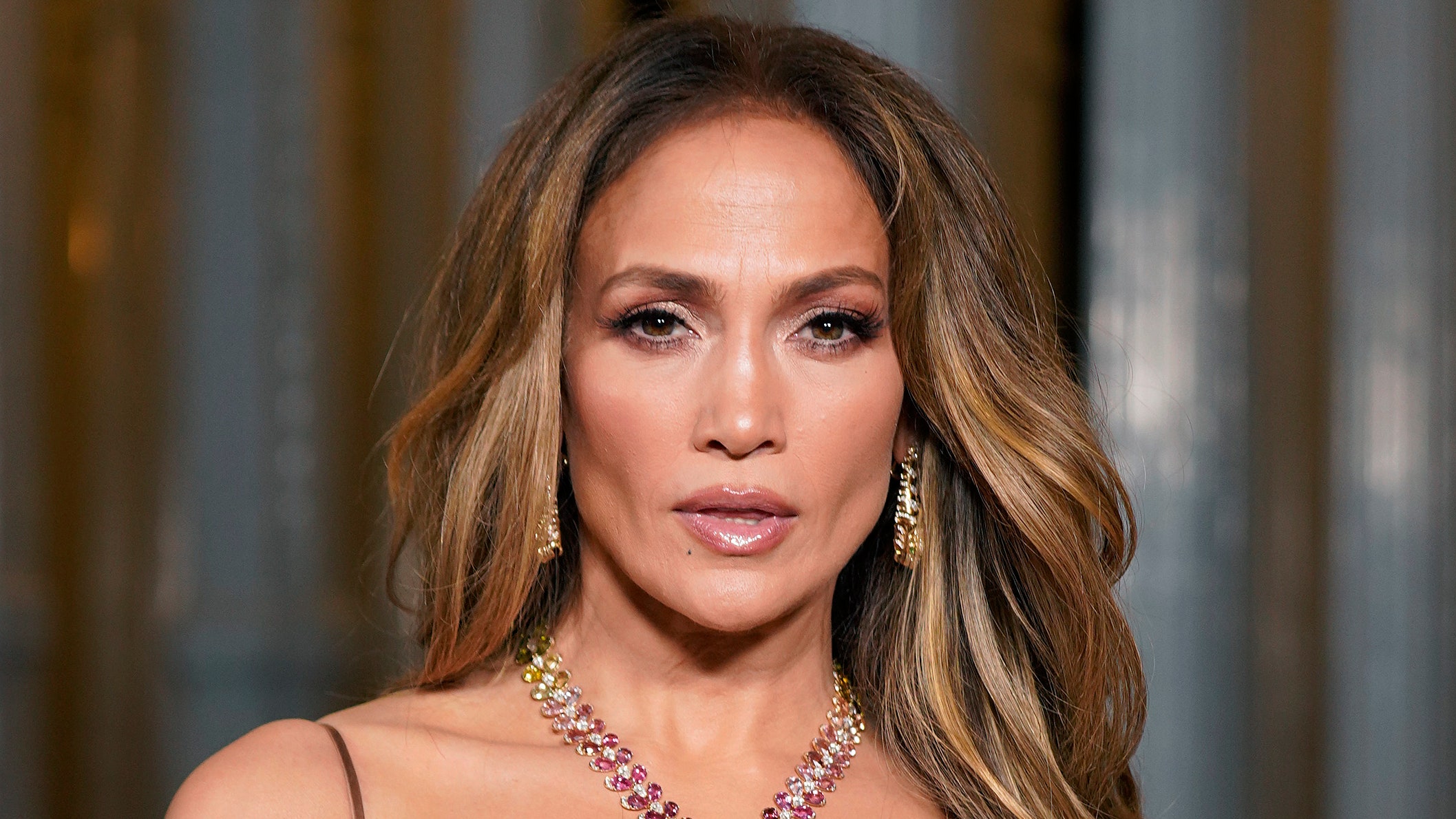 Naturally, Jennifer Lopez's Gym Bun Is Even More Elaborate Than My Office Bun — See the Photos | Allure