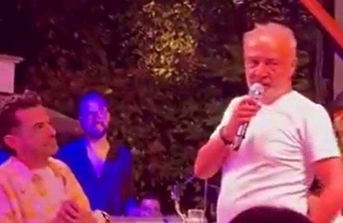 Kenan Doğulu’dan Yılmaz Erdoğan’a: Çok sevişmenin bir zararı var mı hocam? Sen bilirsin! – Ankaragündem