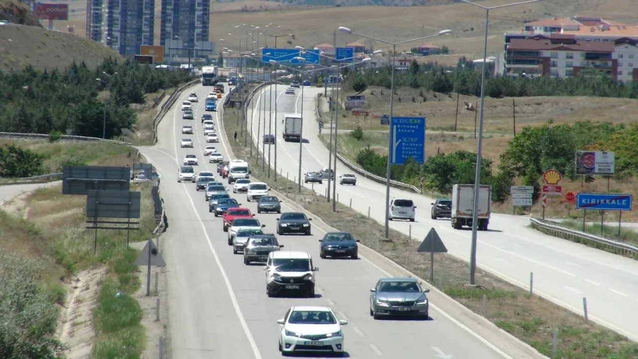 Kilit Kavşak Kırıkkale’de rekor kırıldı! Bayram trafiğinde 1,7 milyondan fazla araç geçiş yaptı