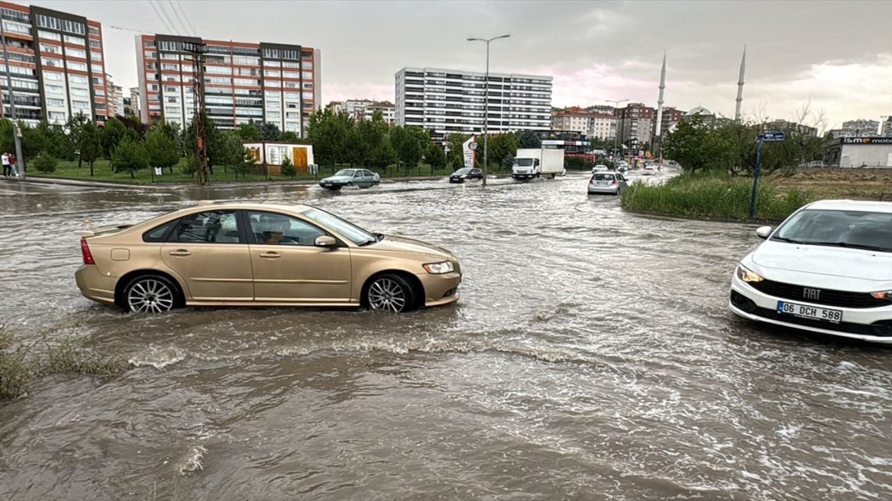 Meteoroloji’den Ankara için önemli sağanak ve fırtına uyarısı