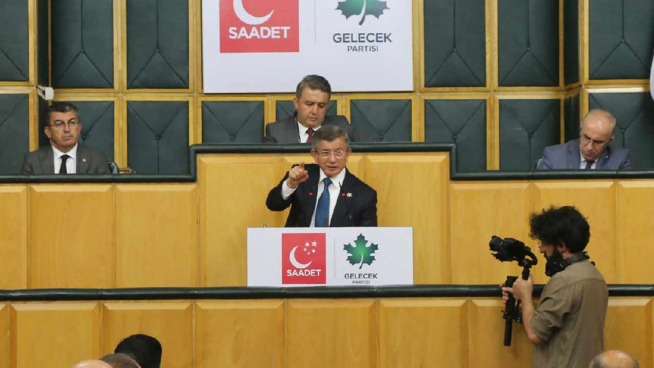 Saadet – Gelecek Grup toplantısı | Ahmet Davutoğlu: “Bu devleti kabile devletinden daha da kötü duruma düşürdünüz”