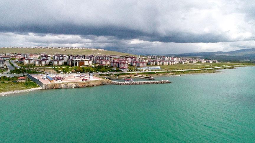 Görevlendirme yapılan belediye Erciş'in çehresini değiştirdi