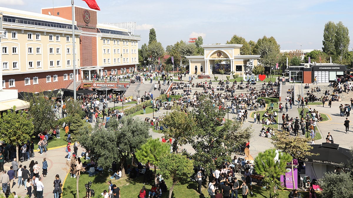 Vakıf üniversitelerinin ücretleri şoke etti: Milyoner olmak lazım! Yeni eğitim sezonu ücret tarifeleri açıklandı